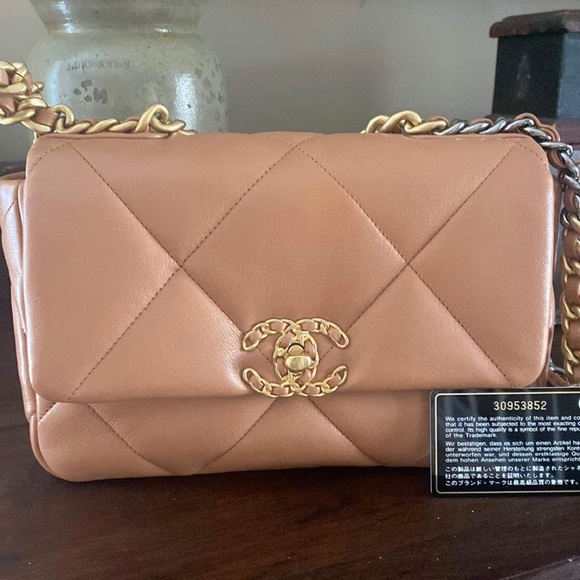 Chanel 19 small in caramel (21p)- Sold - Picture 1 of 1